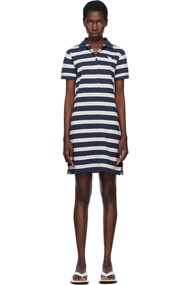 Темно-синее мини-платье с нашивками из лисьего меха и разноцветными полосками Maison Kitsuné
Темно-синее мини-платье с нашивками из лисьего меха и разноцветными полосками Maison Kitsuné