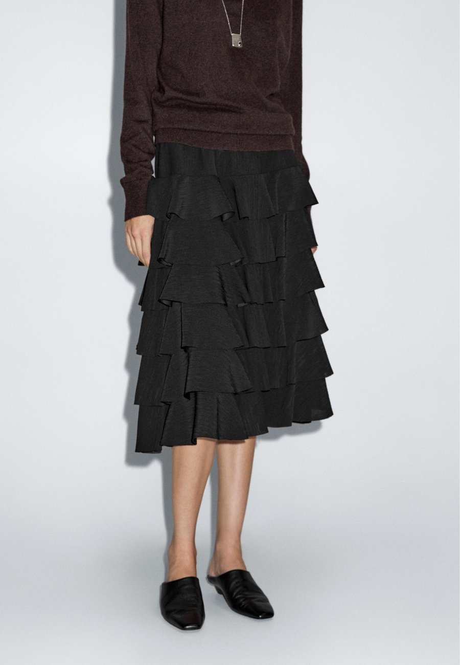 Юбка Massimo Dutti RUFFLED MIDI, Black
Юбка Massimo Dutti RUFFLED MIDI, Black