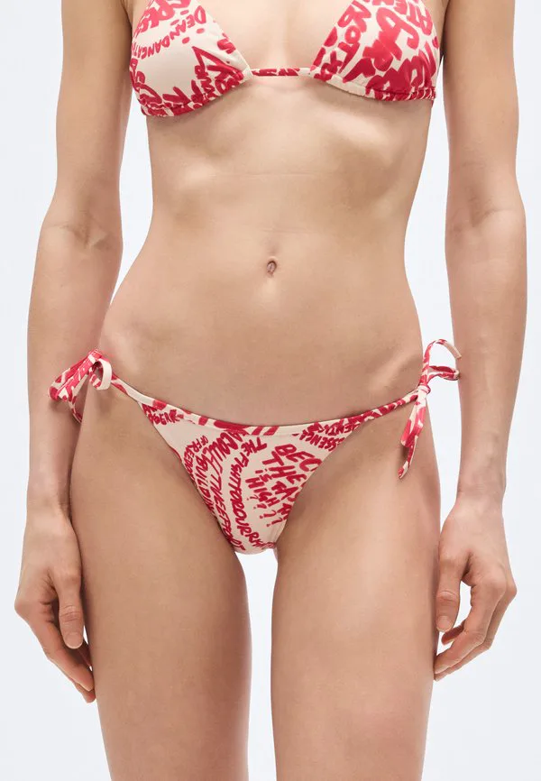 Плавки-Бикини Dsquared2, Ivory/Fuxia, Красный, Плавки-Бикини Dsquared2, Ivory/Fuxia
Плавки-Бикини Dsquared2, Ivory/Fuxia, Красный, Плавки-Бикини Dsquared2, Ivory/Fuxia