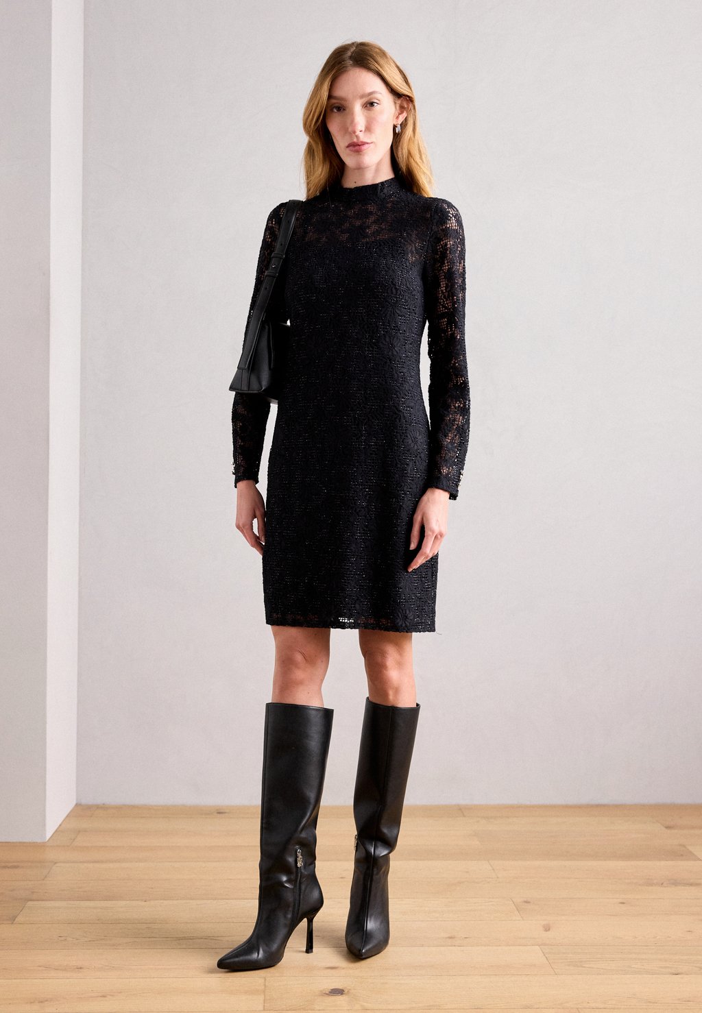 Коктейльное платье / Вечернее платье REIGNE Morgan, черный
Коктейльное платье / Вечернее платье REIGNE Morgan, черный