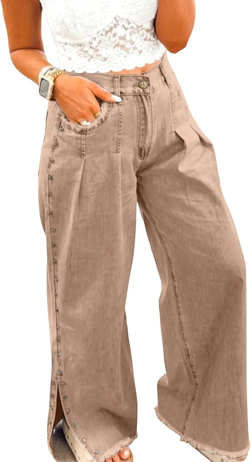 Джинсы для женщин Beau Blue с заклепками, разрезами по бокам и потертыми карманами Loricete
Джинсы для женщин Beau Blue с заклепками, разрезами по бокам и потертыми карманами Loricete