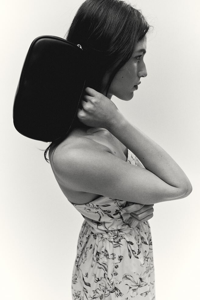 Прямоугольная сумка через плечо H&M, черный 
Прямоугольная сумка через плечо H&M, черный