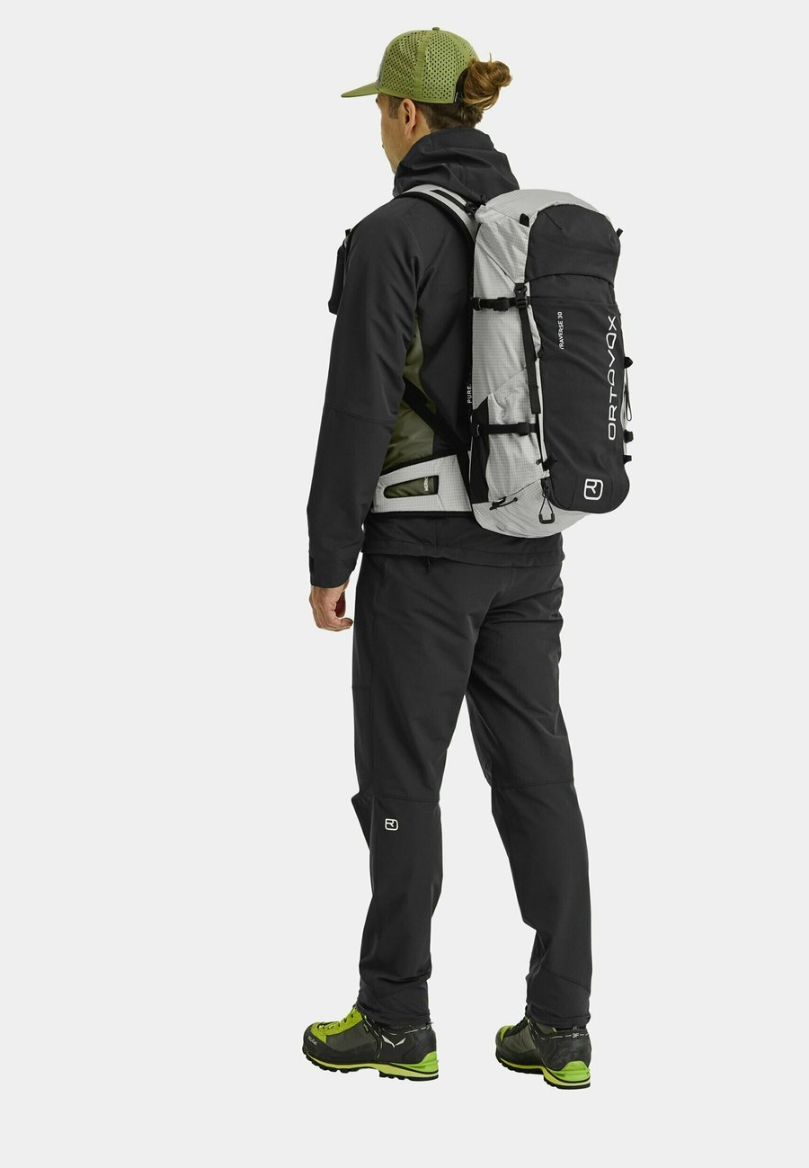Рюкзак ORTOVOX TRAVERSE PURE 30 LITER, Grey Marble/Stone
Рюкзак ORTOVOX TRAVERSE PURE 30 LITER, Grey Marble/Stone