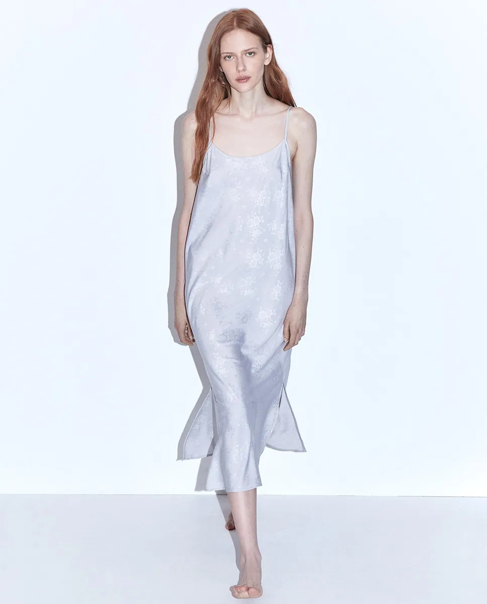 Сорочка из сатина с цветочным узором Sfera, светло-серый
Сорочка из сатина с цветочным узором Sfera, светло-серый