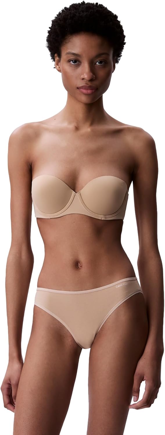 Женский бюстгальтер-трансформер без бретелек Calvin Klein Perfectly Fit Push Up, Bare 265
Женский бюстгальтер-трансформер без бретелек Calvin Klein Perfectly Fit Push Up, Bare 265