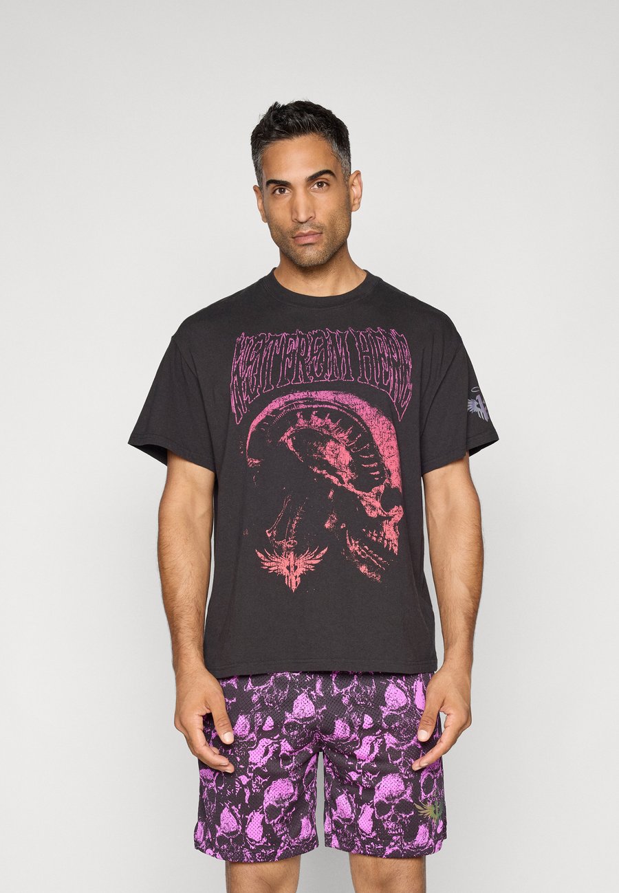 Футболка Puma LAMELO WORLD TOUR-NAMENT TEE I, Black, Черный, Футболка Puma LAMELO WORLD TOUR-NAMENT TEE I, Black
Футболка Puma LAMELO WORLD TOUR-NAMENT TEE I, Black, Черный, Футболка Puma LAMELO WORLD TOUR-NAMENT TEE I, Black