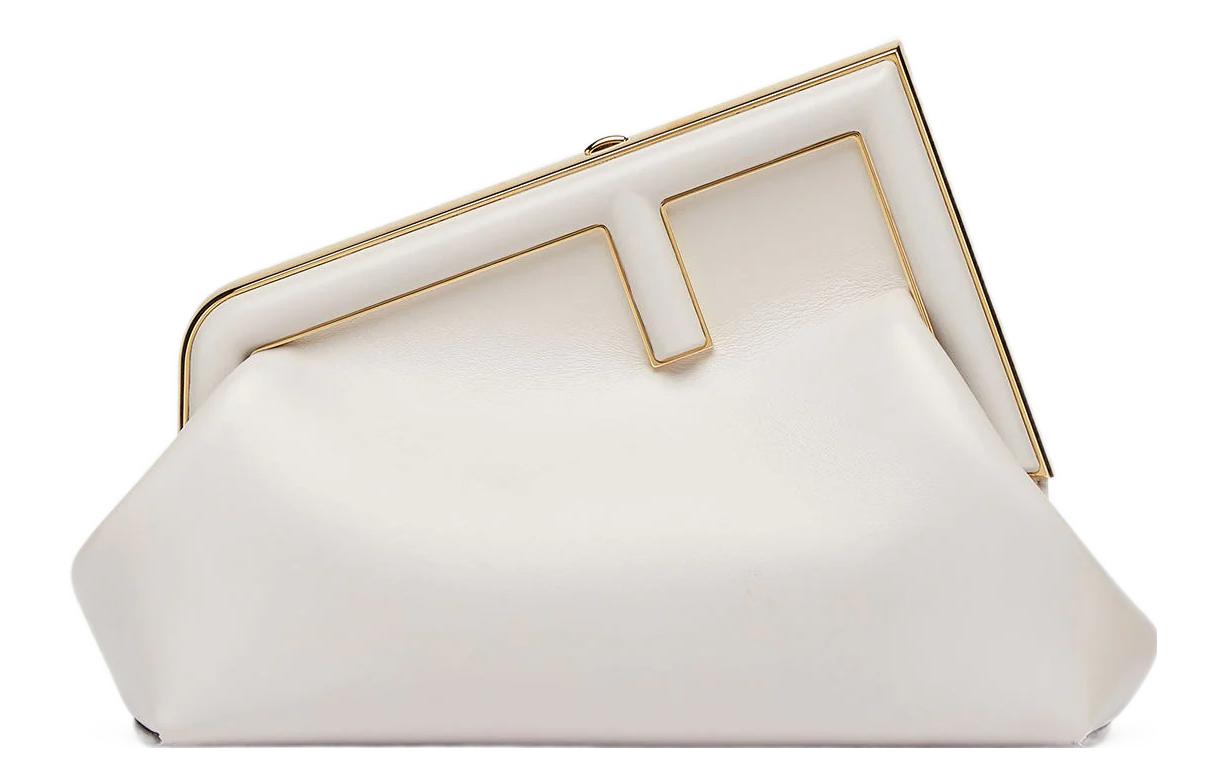 FENDI Женская сумка через плечо из овчины клатч небольшого размера светло-серого белого цвета
FENDI Женская сумка через плечо из овчины клатч небольшого размера светло-серого белого цвета