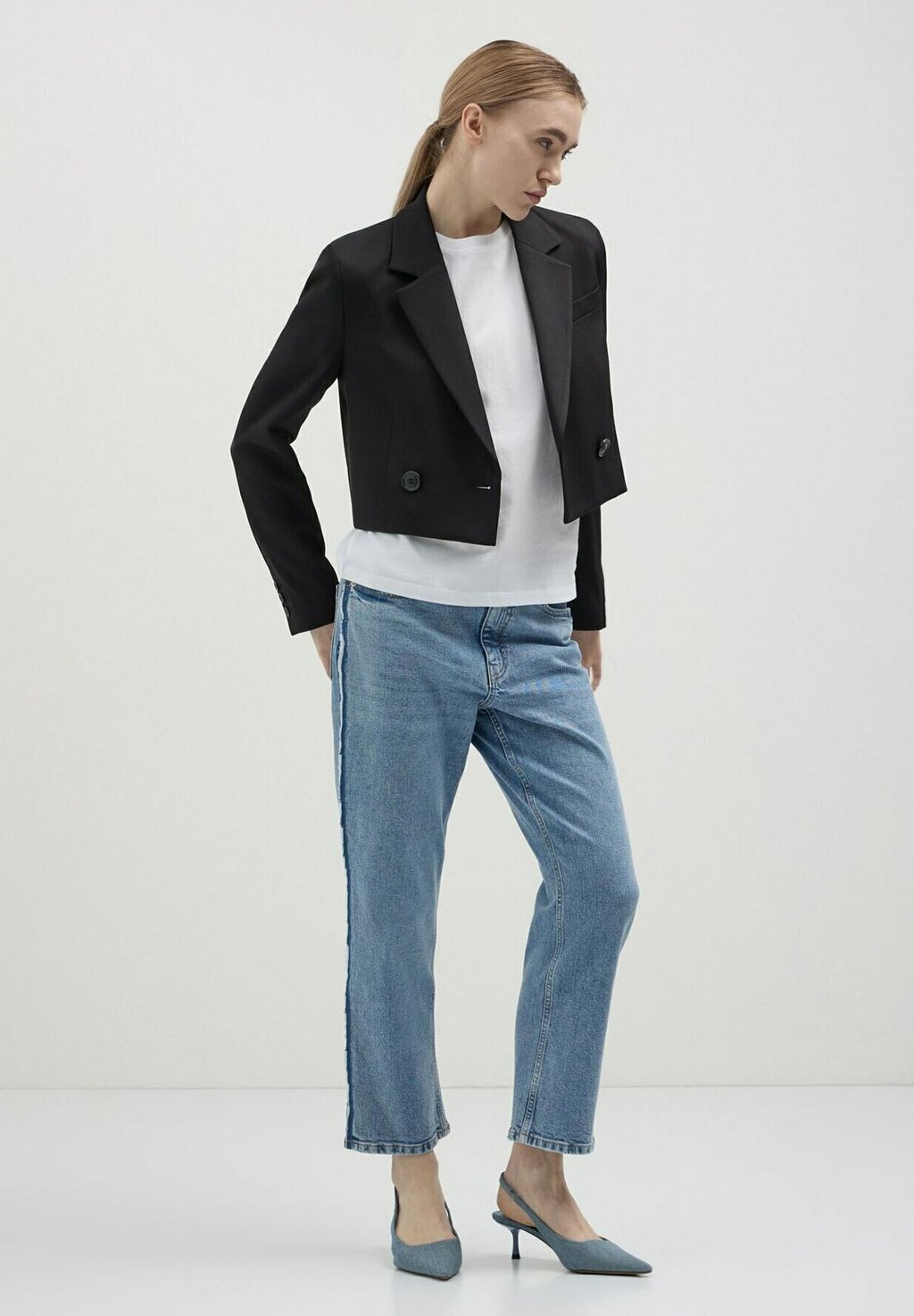 Блейзер Calliope, черный
Блейзер Calliope, черный