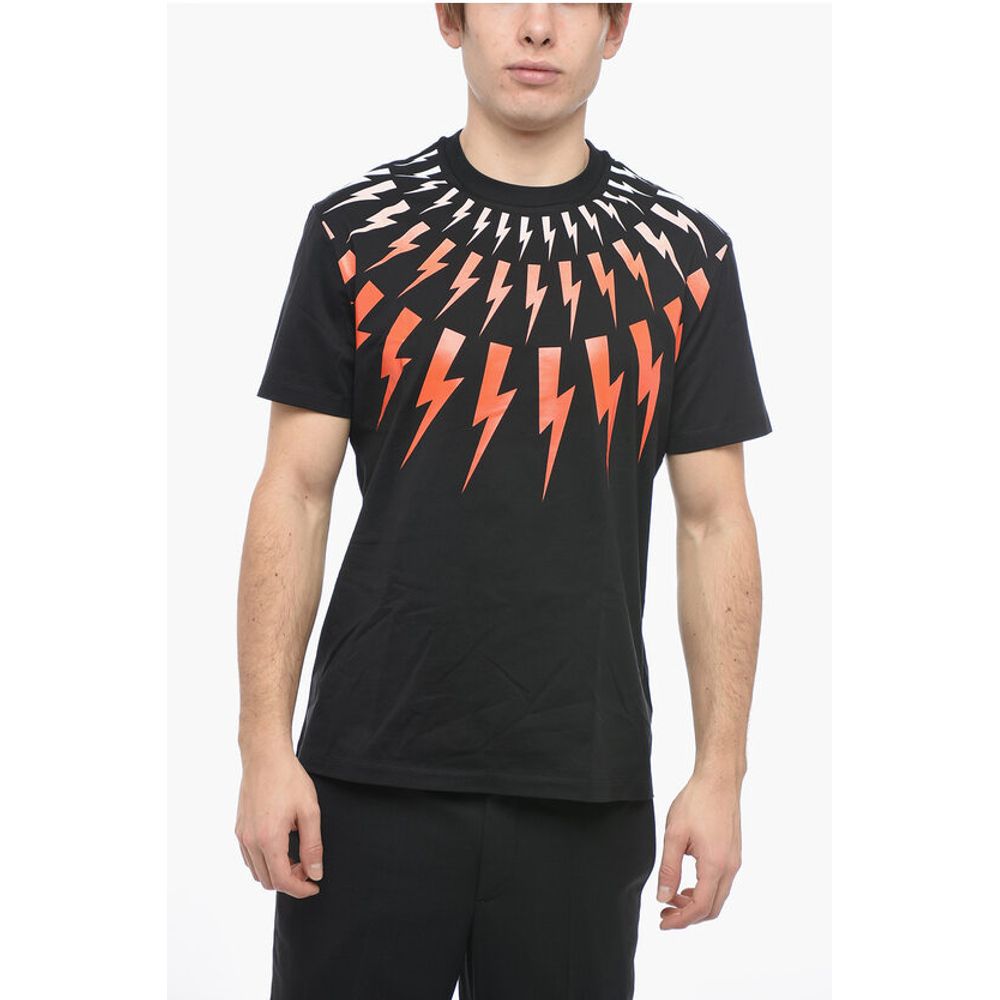 Футболка облегающего кроя с круглым вырезом и градиентным принтом Neil Barrett, Black 
Футболка облегающего кроя с круглым вырезом и градиентным принтом Neil Barrett, Black