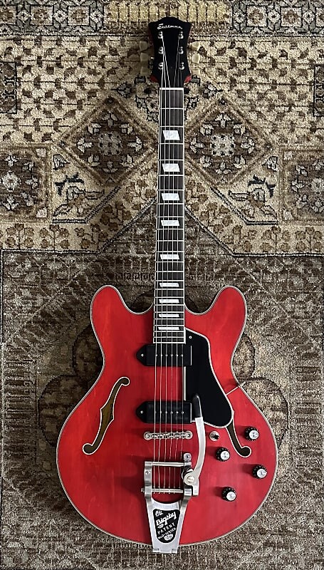 Электрогитара Eastman T64/TV-RD Semi-Hollow Thinline w/ Bigsby, Case, Pro Setup #1514
Электрогитара Eastman T64/TV-RD Semi-Hollow Thinline w/ Bigsby, Case, Pro Setup #1514