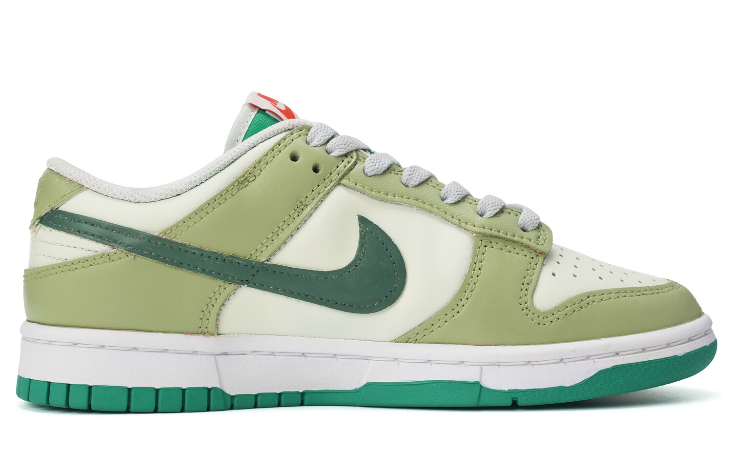 Кроссовки Nike Dunk Skateboarding Shoes Women's Low-top Green, цвет Matcha
Кроссовки Nike Dunk Skateboarding Shoes Women's Low-top Green, цвет Matcha