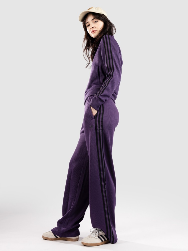 Куртка adidas Originals Firebird TT Jacke, aurplu/white
Куртка adidas Originals Firebird TT Jacke, aurplu/white