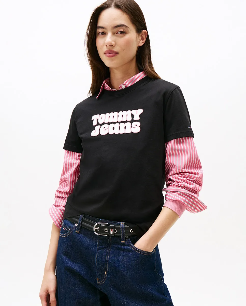 Женская футболка прямого кроя с принтом на груди Tommy Jeans, черный
Женская футболка прямого кроя с принтом на груди Tommy Jeans, черный