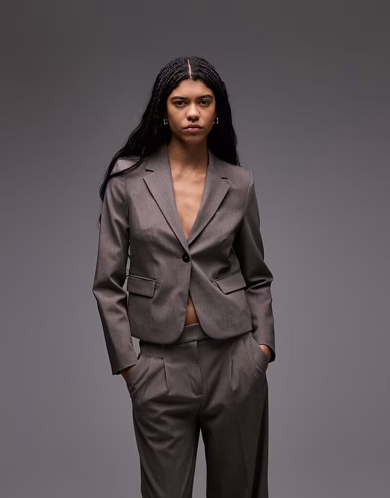 Укороченный блейзер Mango коричневого цвета
Укороченный блейзер Mango коричневого цвета