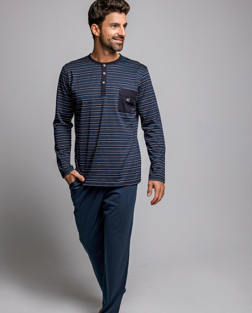 Мужская длинная пижама из шотландской пряжи с полосатым принтом ZD, темно-синий
Мужская длинная пижама из шотландской пряжи с полосатым принтом ZD, темно-синий