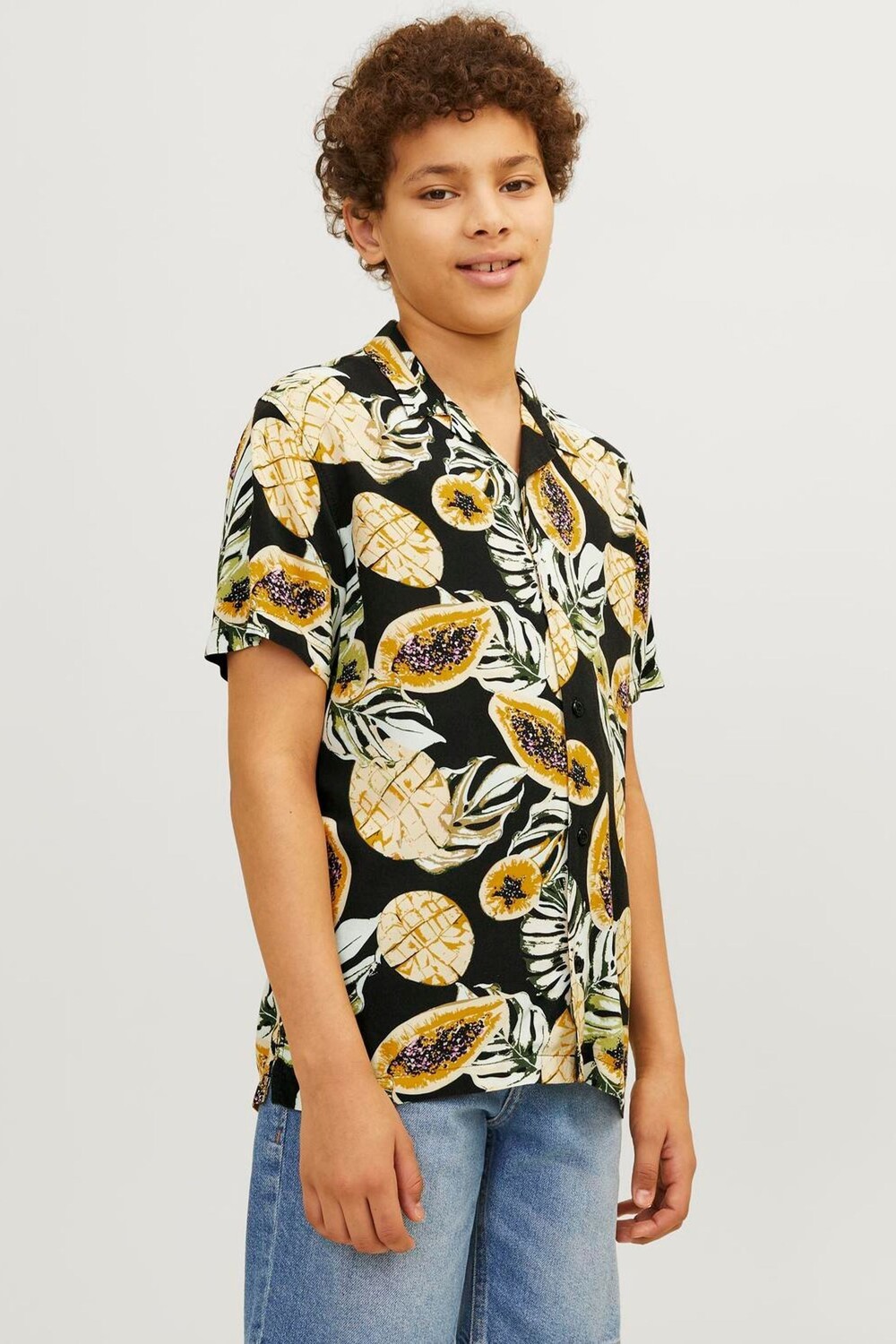 Рубашка с короткими рукавами и воротником-стойкой с принтом Jack & Jones Junior, черный 
Рубашка с короткими рукавами и воротником-стойкой с принтом Jack & Jones Junior, черный