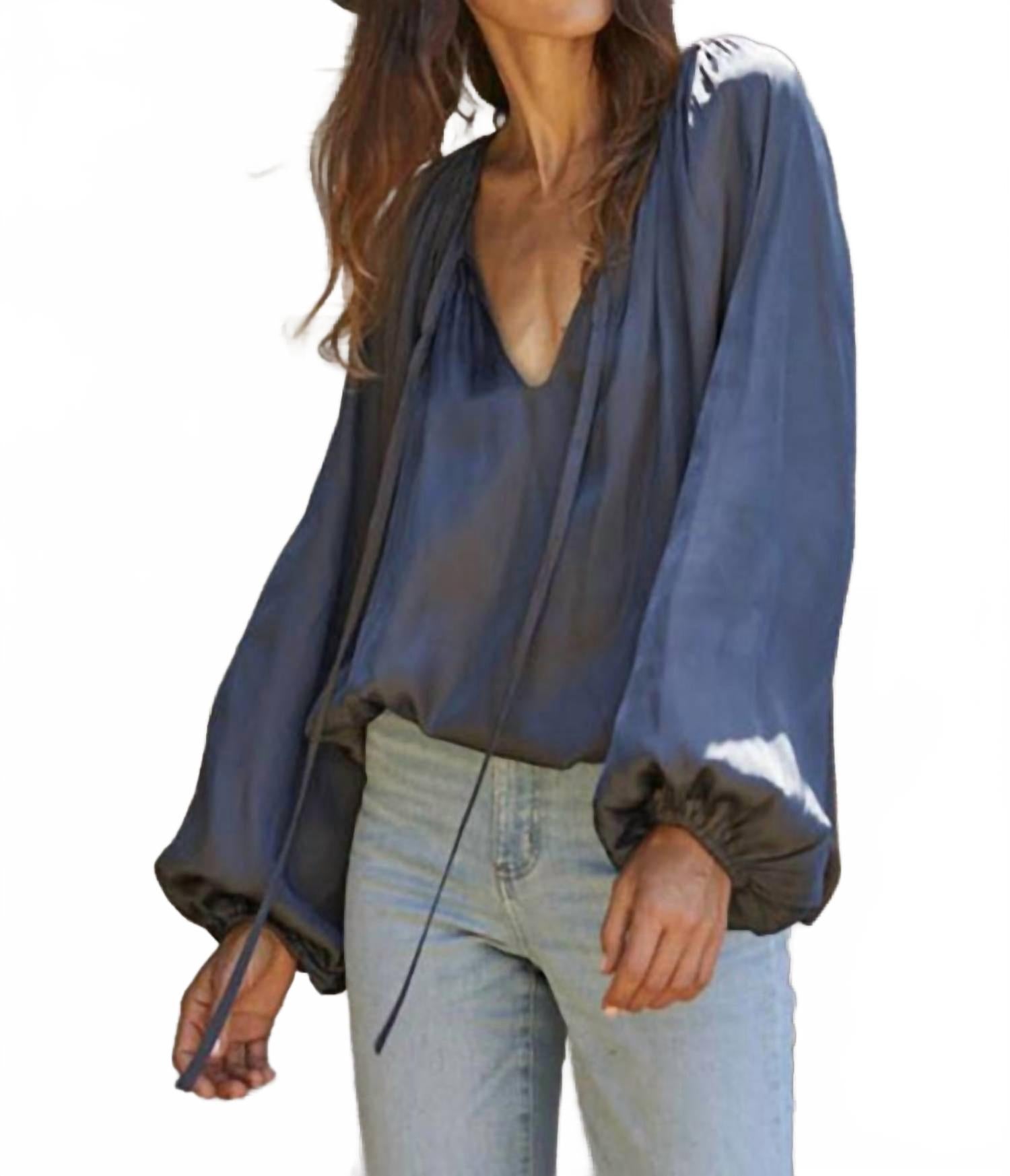 Женский атласный топ Sue в цвете антрацит By Together, Charcoal
Женский атласный топ Sue в цвете антрацит By Together, Charcoal