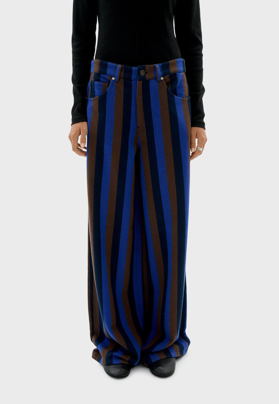 Брюки Thinking Mu HEDDA, Navy Blue/Dark Blue
Брюки Thinking Mu HEDDA, Navy Blue/Dark Blue