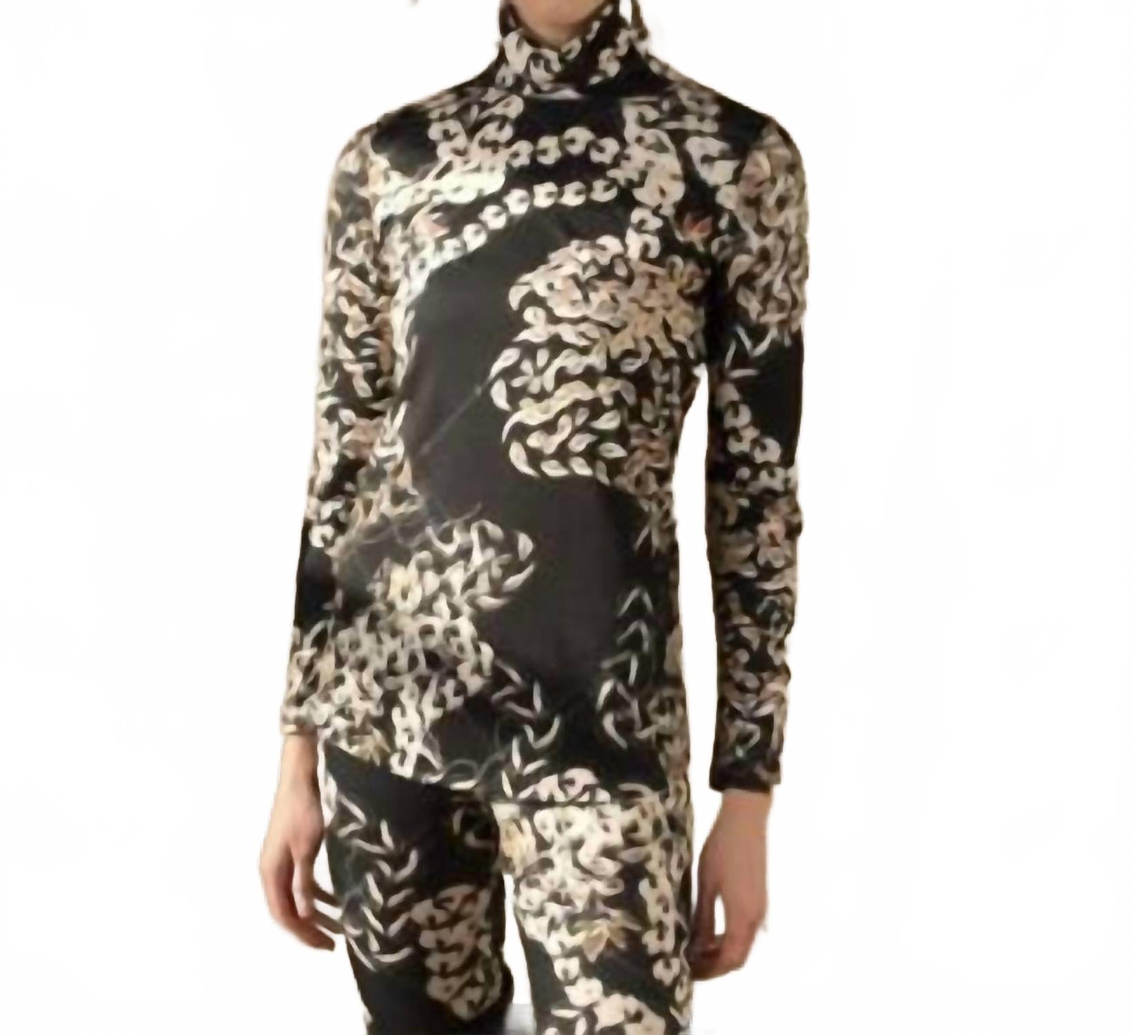 Winn Print Turtleneck Top Black/gold NNA
Winn Print Turtleneck Top Black/gold NNA