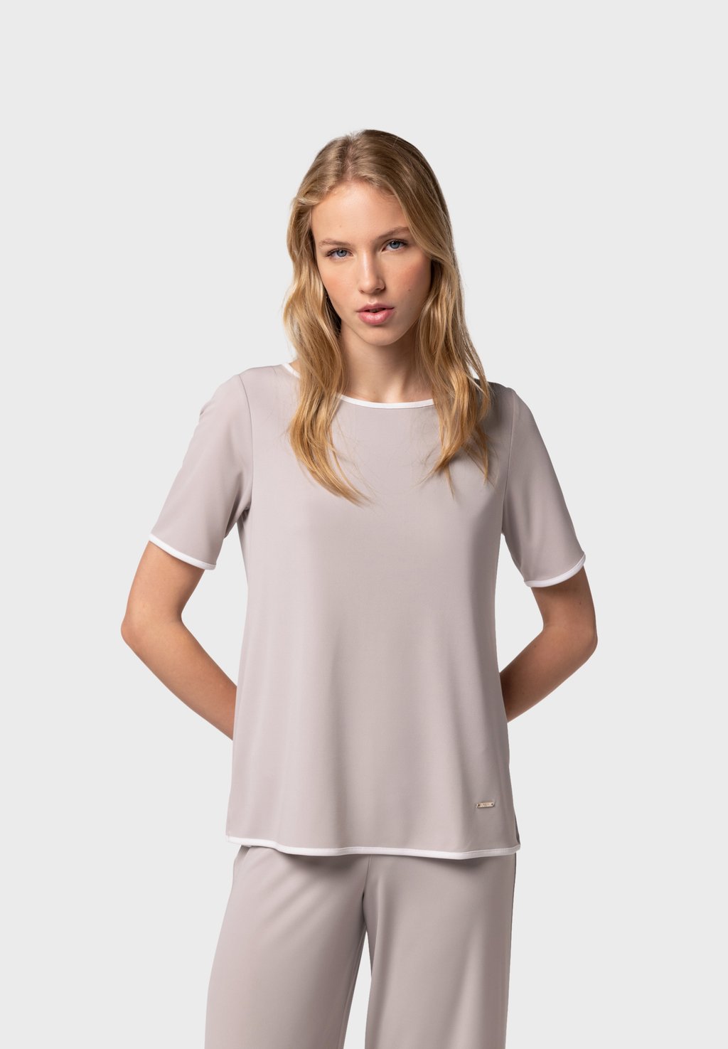 Базовая футболка NAULOVER, светло-розовый
Базовая футболка NAULOVER, светло-розовый