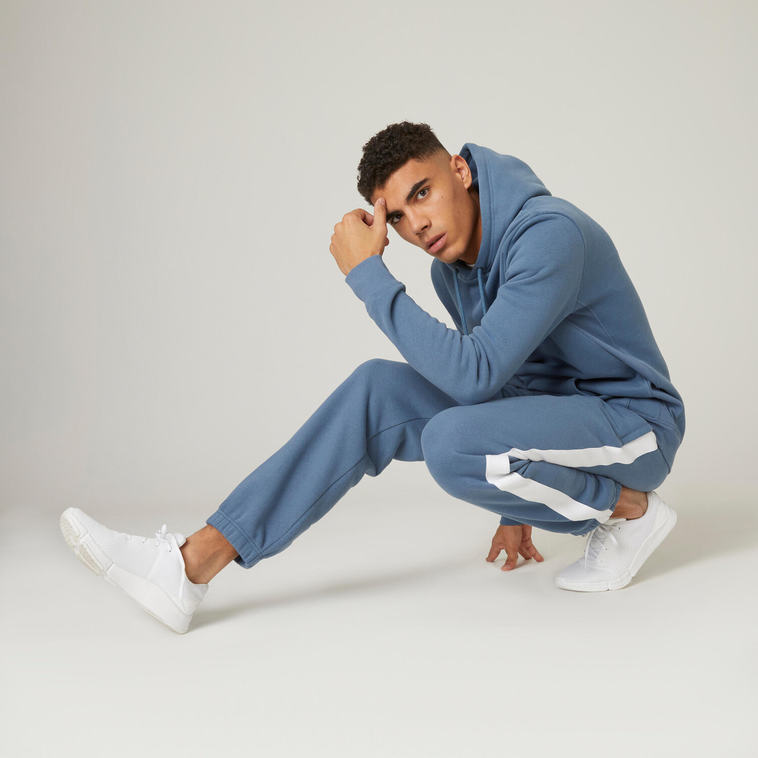 Спортивные штаны Fitness Regular 100 хлопок мужские темно-синие DOMYOS, черный синий
Спортивные штаны Fitness Regular 100 хлопок мужские темно-синие DOMYOS, черный синий