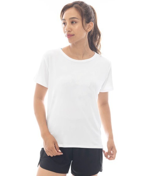 Женская футболка Billabong с сетчатой вставкой и вырезом на спине, белая
Женская футболка Billabong с сетчатой вставкой и вырезом на спине, белая