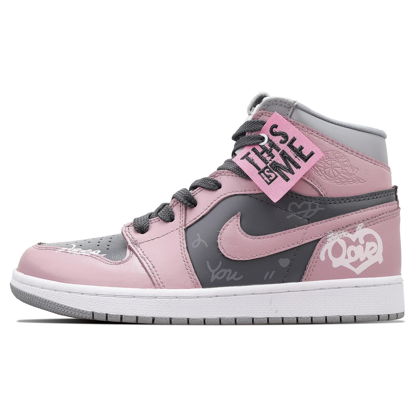 Кроссовки Air Jordan 1 Vintage Basketball Women's High-Top, розовый/черный/серый
Кроссовки Air Jordan 1 Vintage Basketball Women's High-Top, розовый/черный/серый