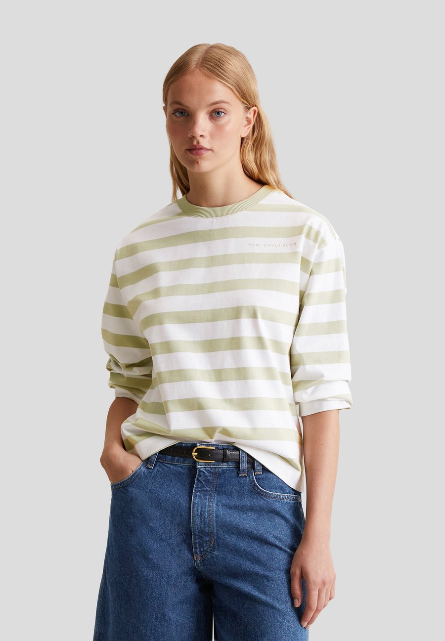 Топ Marc O'Polo DENIM RINGEL AUS GARNGEFÄRBTEM HEAVY, Light Green/Green
Топ Marc O'Polo DENIM RINGEL AUS GARNGEFÄRBTEM HEAVY, Light Green/Green
