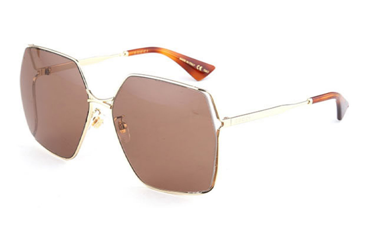 Солнцезащитные очки унисекс с чайными линзами GUCCI
Солнцезащитные очки унисекс с чайными линзами GUCCI