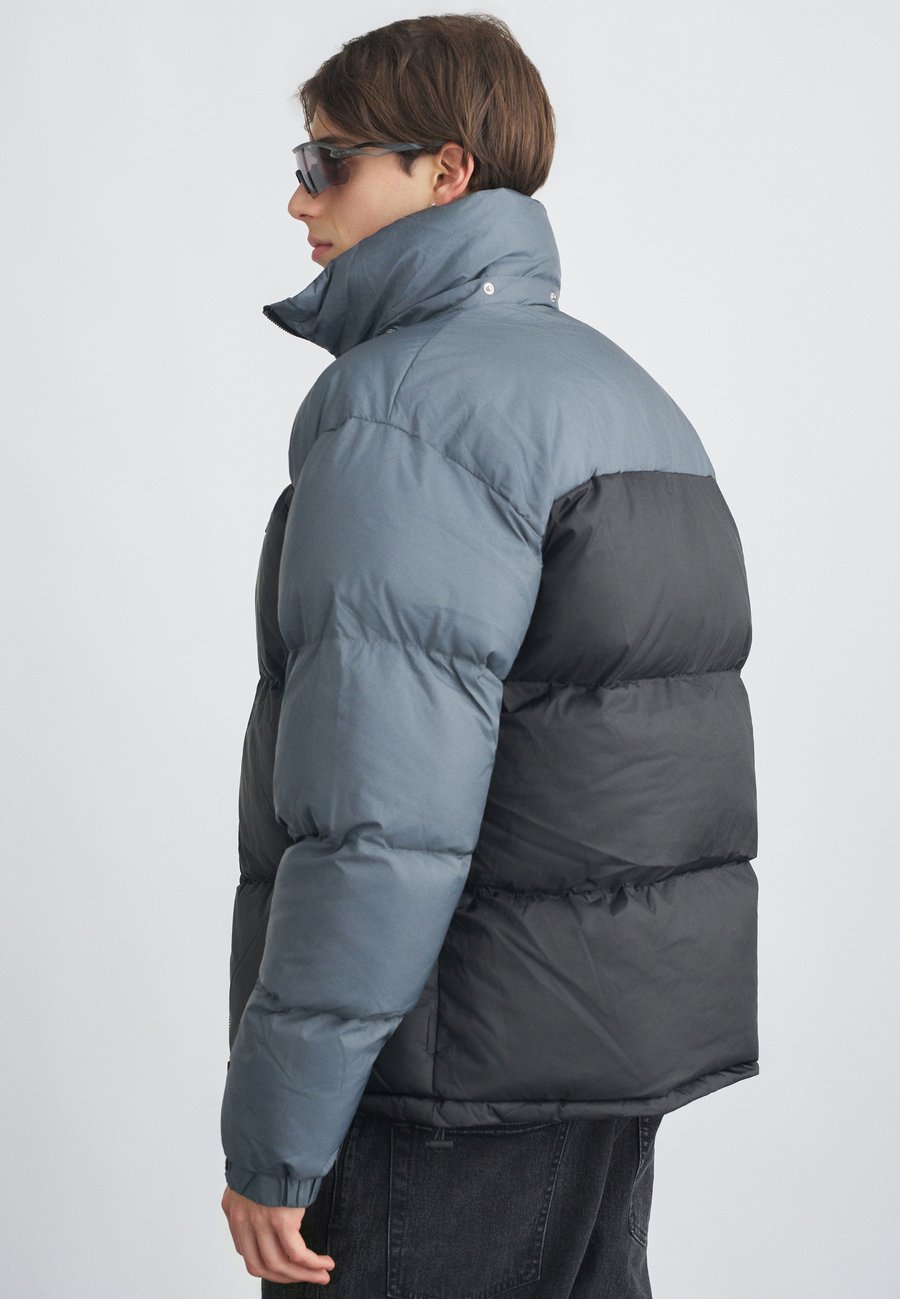 Куртка Ellesse DAPPIANA, Black/Grey/Black
Куртка Ellesse DAPPIANA, Black/Grey/Black