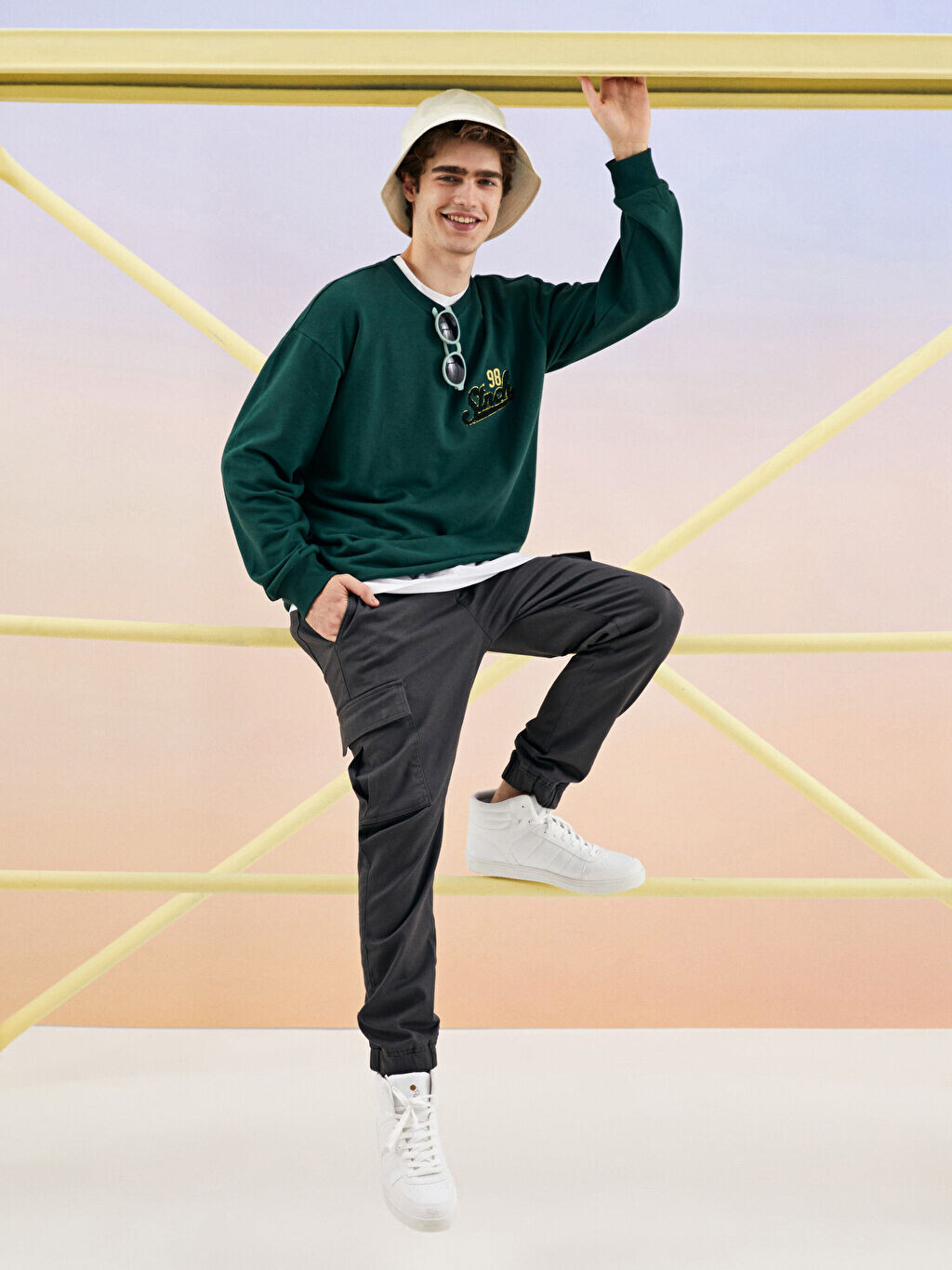 Мужские брюки-джоггеры Slim Fit из габардина LCW Casual, Черный, Мужские брюки-джоггеры Slim Fit из габардина LCW Casual
Мужские брюки-джоггеры Slim Fit из габардина LCW Casual, Черный, Мужские брюки-джоггеры Slim Fit из габардина LCW Casual