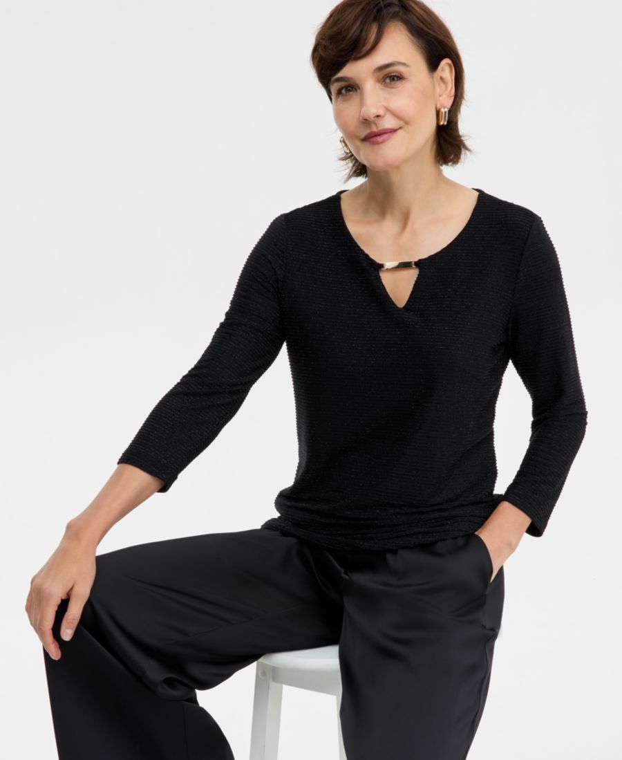 Женская полосатая блестящая жаккардовая блузка с вырезом-капелькой JM Collection, Deep Black Combo
Женская полосатая блестящая жаккардовая блузка с вырезом-капелькой JM Collection, Deep Black Combo