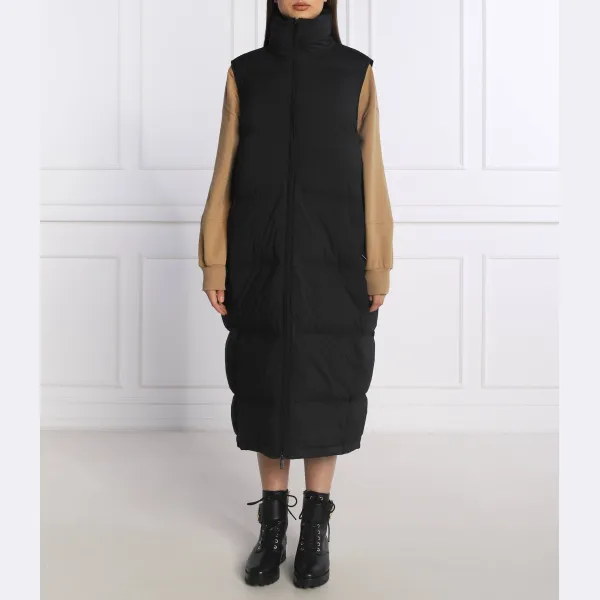 Бесшовный пуховик без рукавов стандартного кроя Calvin Klein, черный
Бесшовный пуховик без рукавов стандартного кроя Calvin Klein, черный