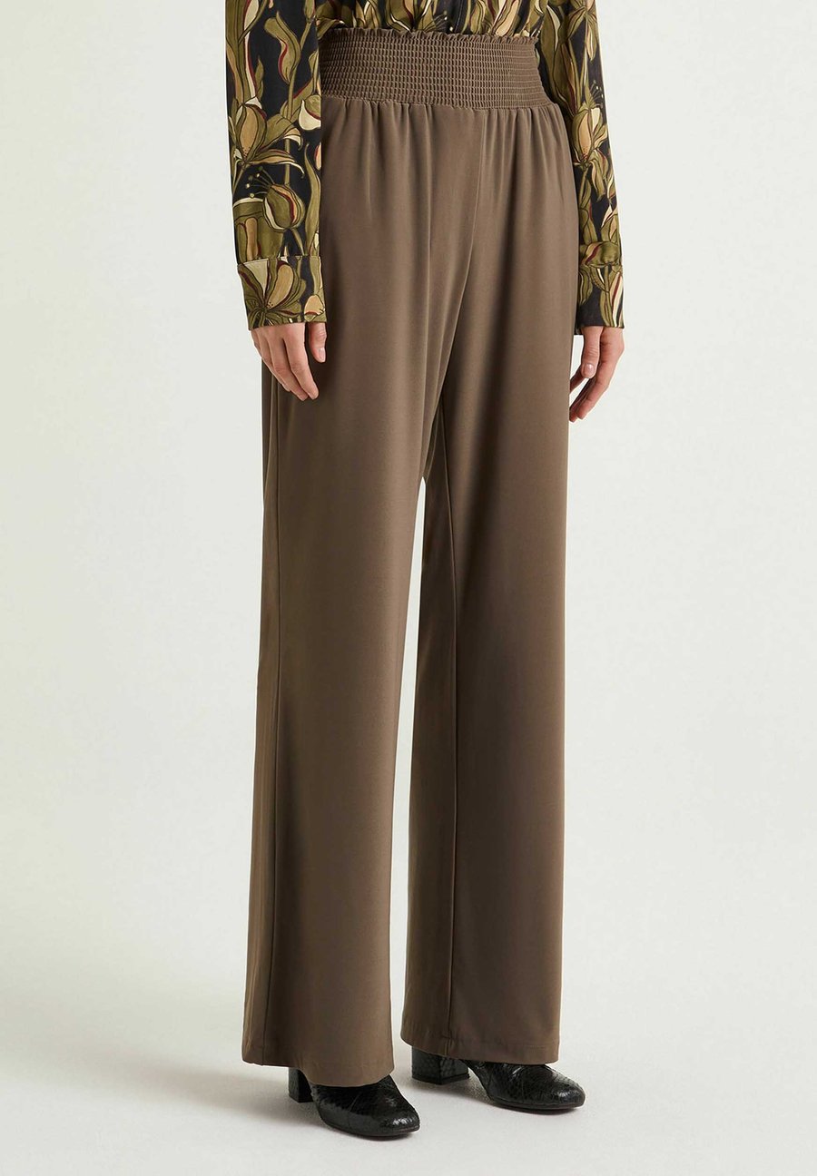 Брюки Maliparmi TECNO , Dark Beige/Beige
Брюки Maliparmi TECNO , Dark Beige/Beige