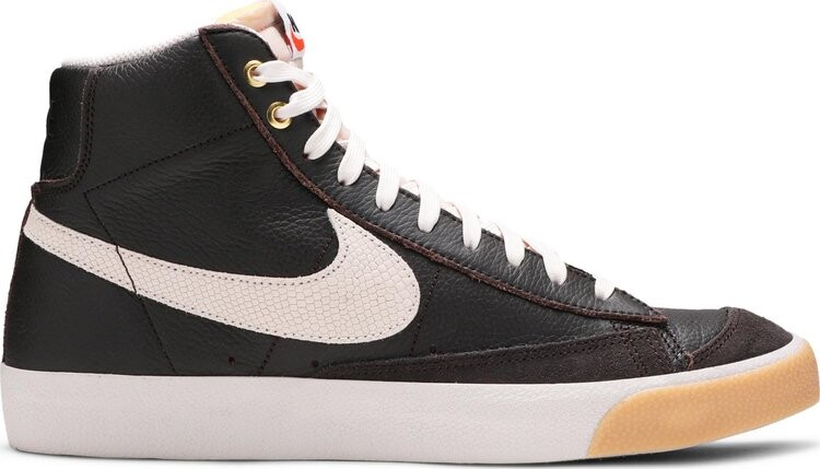 Кроссовки Nike Blazer Mid '77 'Orewood Brown', черный
Кроссовки Nike Blazer Mid '77 'Orewood Brown', черный