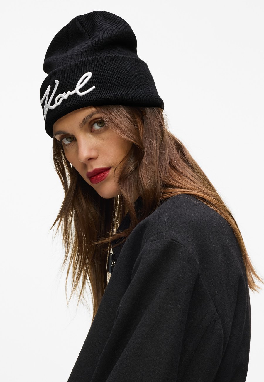 Шапка KARL LAGERFELD Beanie, Black
Шапка KARL LAGERFELD Beanie, Black