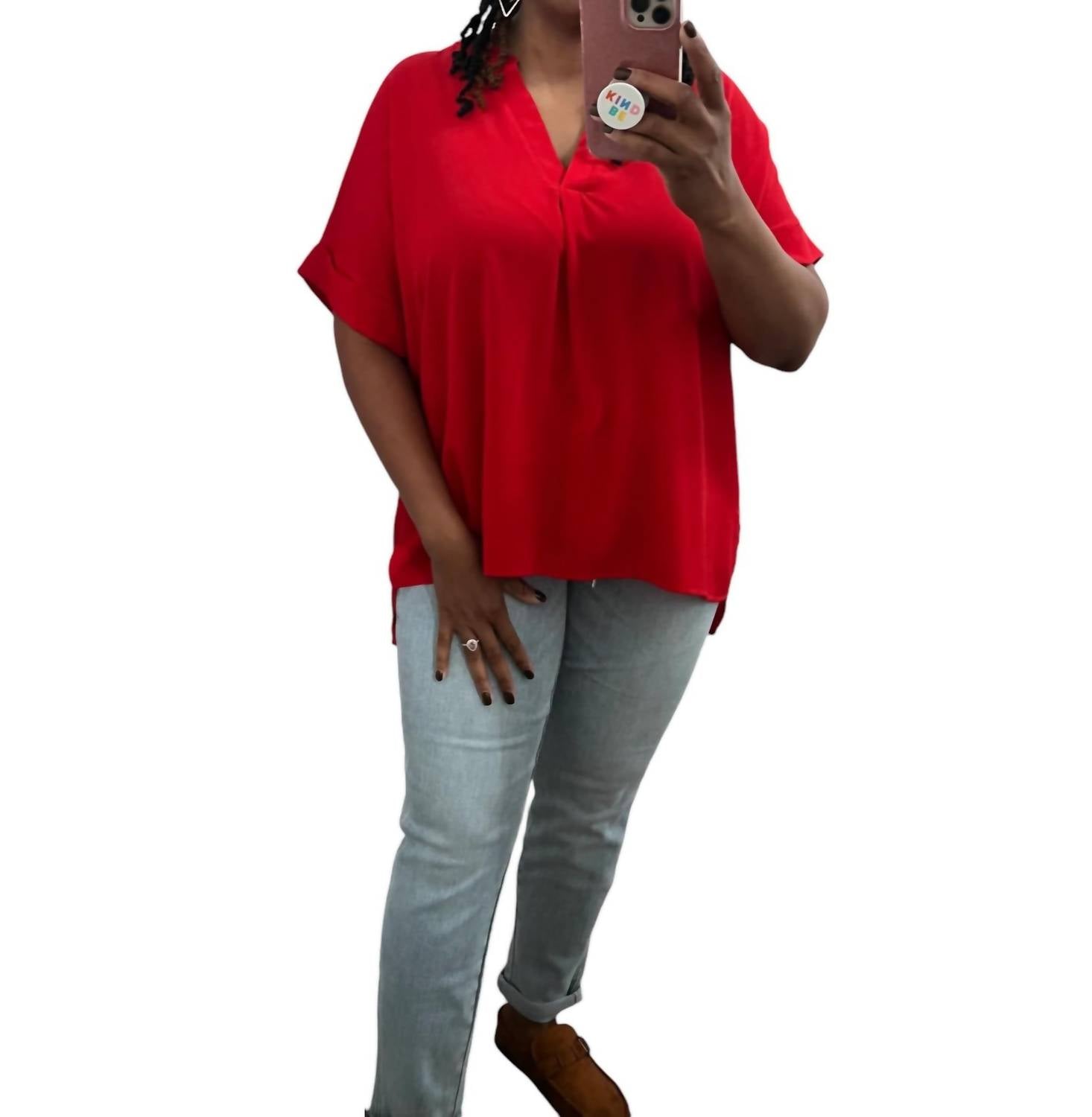 Топ со складками красного цвета SHE + SKY
Топ со складками красного цвета SHE + SKY