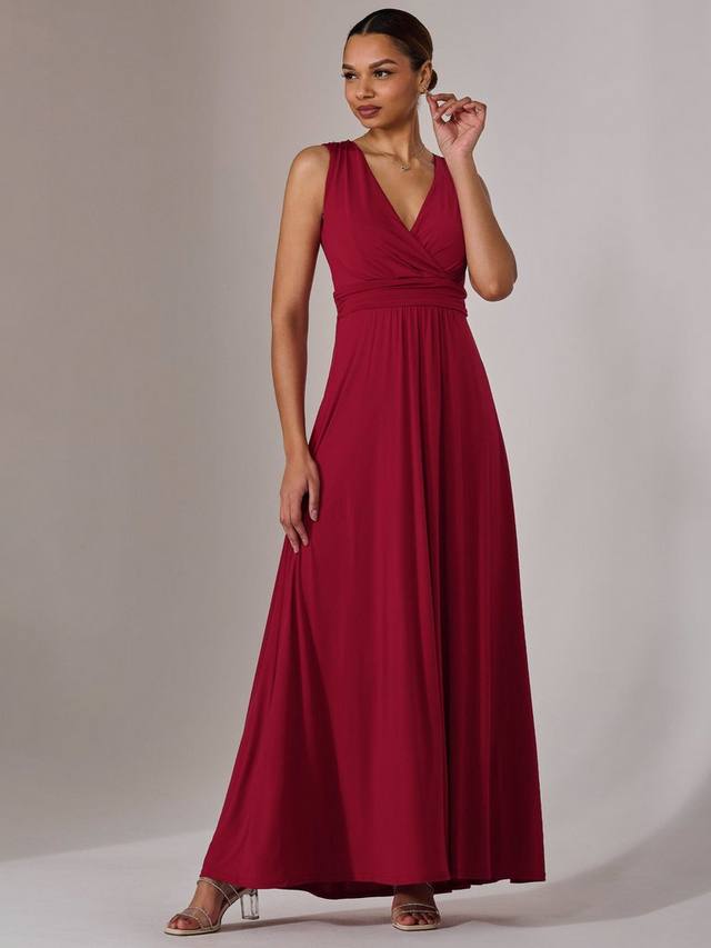 Бесплатное платье макси с V-образным вырезом Jolie Moi
Бесплатное платье макси с V-образным вырезом Jolie Moi