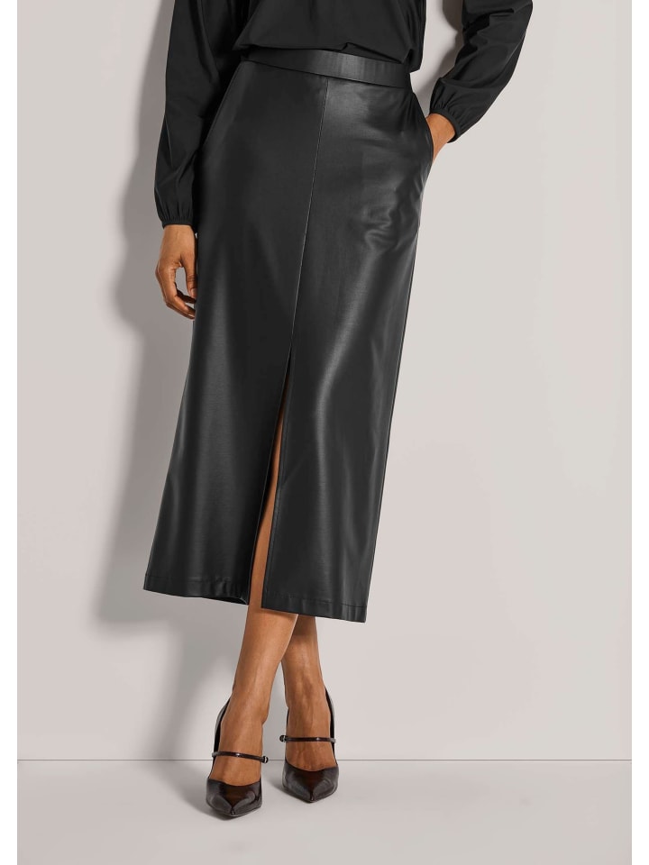 MADELEINE Элегантная юбка из искусственной кожи черного цвета
MADELEINE Элегантная юбка из искусственной кожи черного цвета