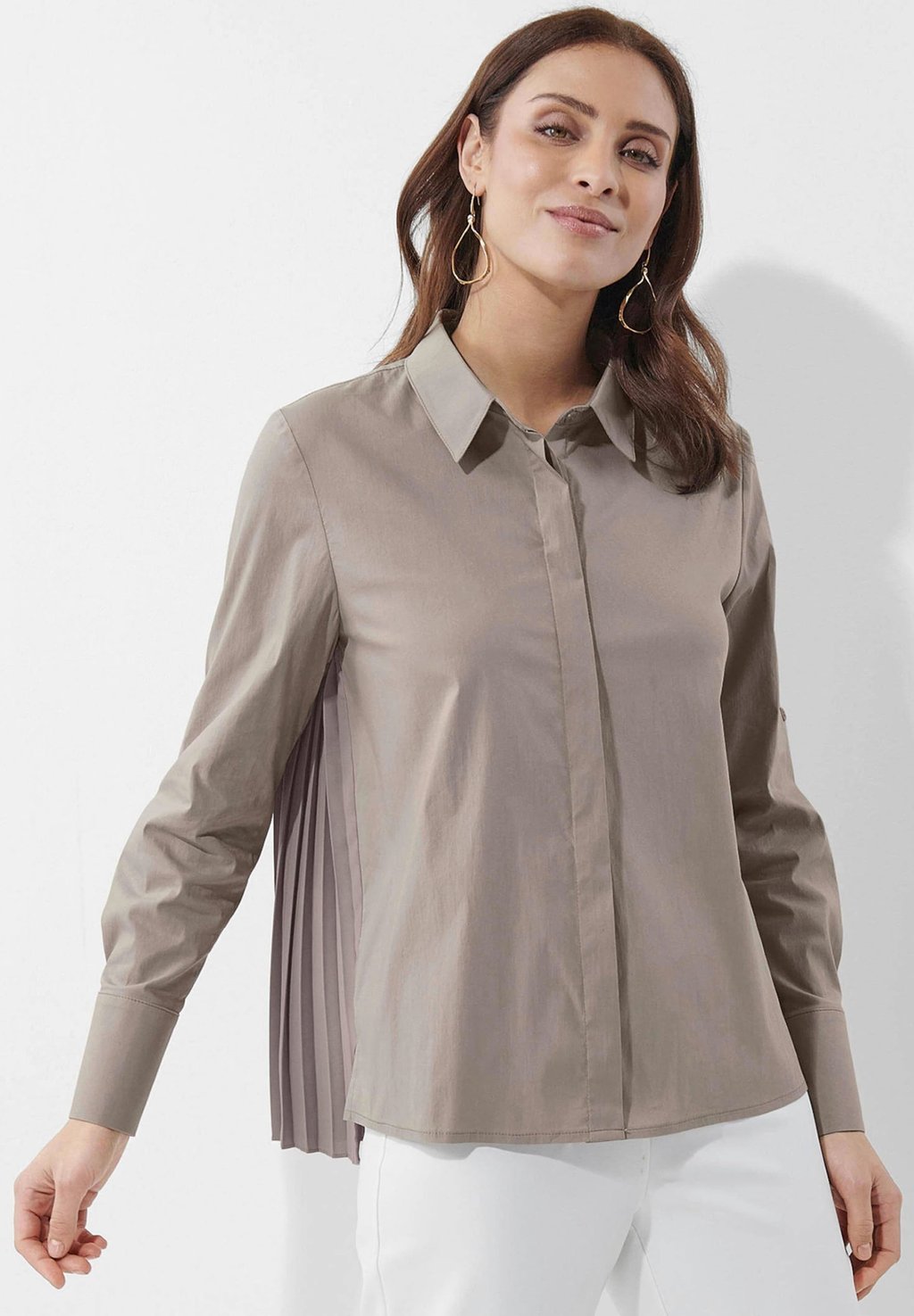 Блузка на пуговицах Alba Moda, серо-коричневый
Блузка на пуговицах Alba Moda, серо-коричневый