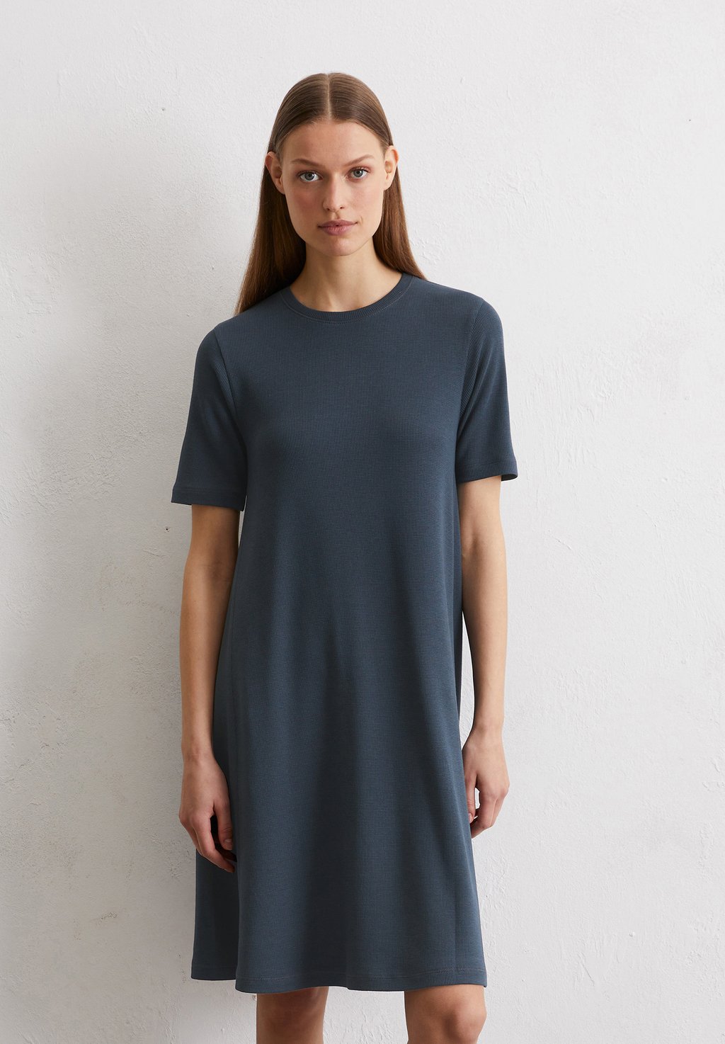 Платье из джерси WIDE SEAM ROUND-NECK SHORT SLEEVE Marc O'Polo, темно-синий
Платье из джерси WIDE SEAM ROUND-NECK SHORT SLEEVE Marc O'Polo, темно-синий