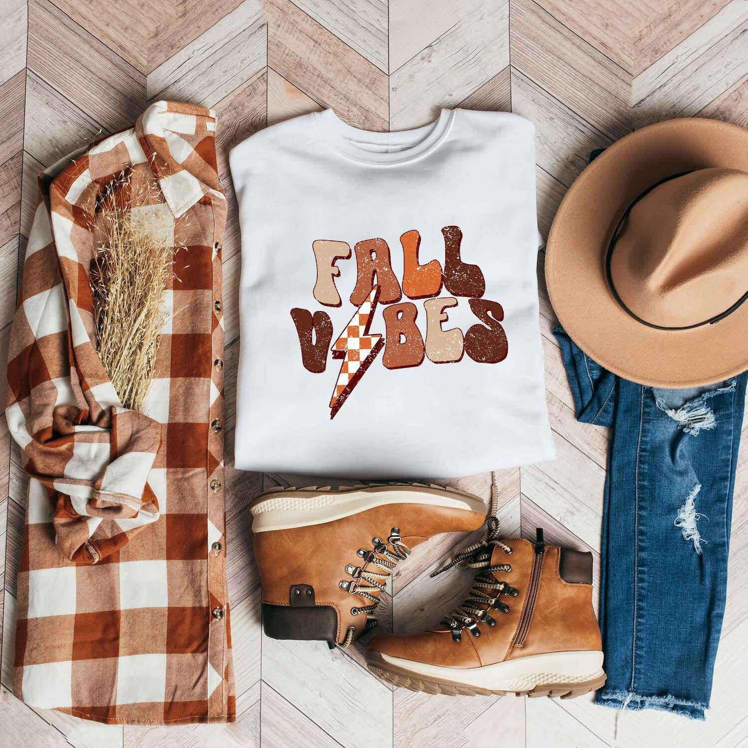 Волнистый свитшот Retro Fall Vibes Simply Sage Market
Волнистый свитшот Retro Fall Vibes Simply Sage Market