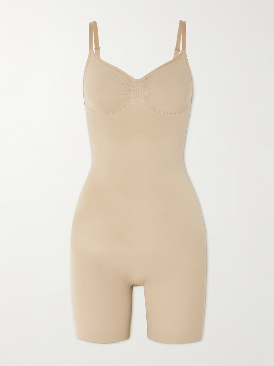 Бесшовное боди до середины бедра Skims, бежевый
Бесшовное боди до середины бедра Skims, бежевый