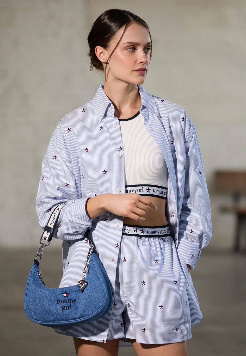 Сумка TOMMY GIRL ICONIC BAG UNISEX Tommy Jeans, синий
Сумка TOMMY GIRL ICONIC BAG UNISEX Tommy Jeans, синий