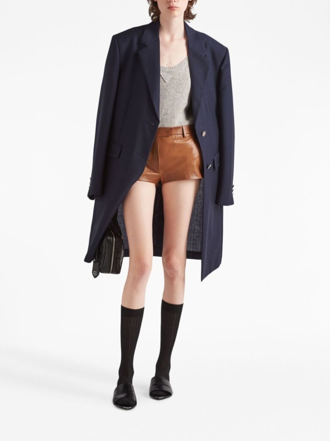 Prada кожаные шорты с заниженной талией, коричневый
Prada кожаные шорты с заниженной талией, коричневый