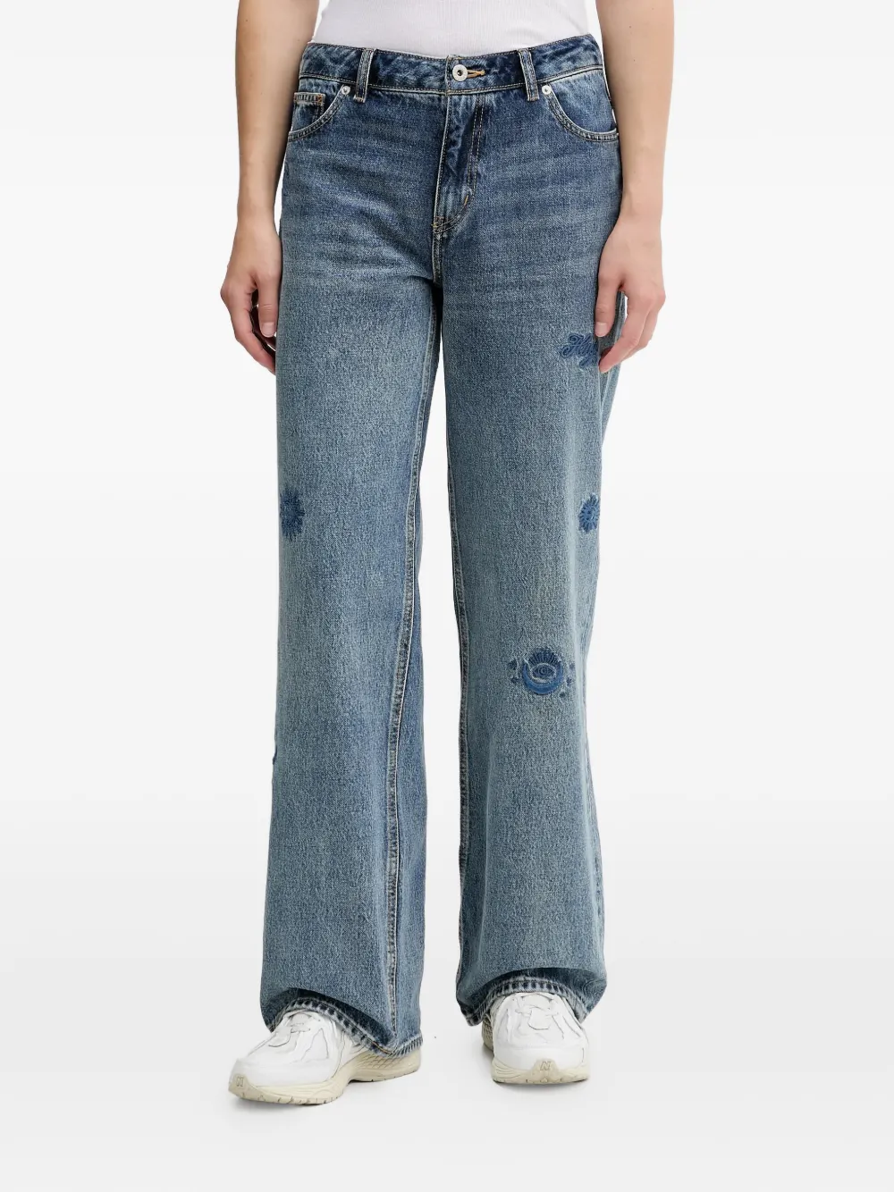 Джинсы с цветочной вышивкой Hugo, синий
Джинсы с цветочной вышивкой Hugo, синий