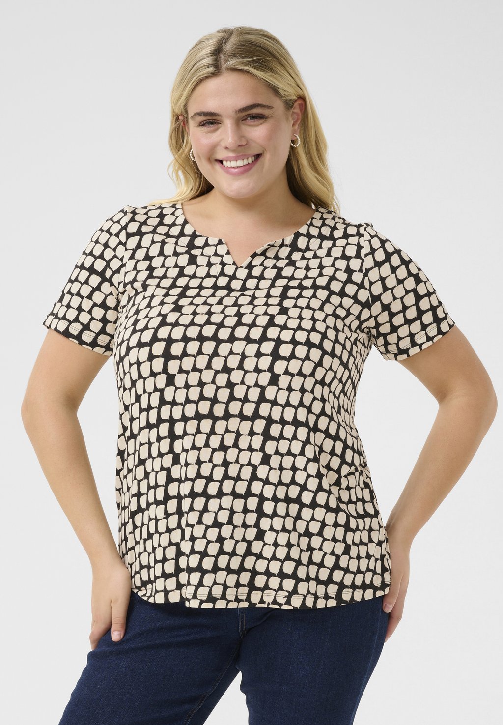 Футболка с принтом MELLA Kaffe Curve, черный
Футболка с принтом MELLA Kaffe Curve, черный