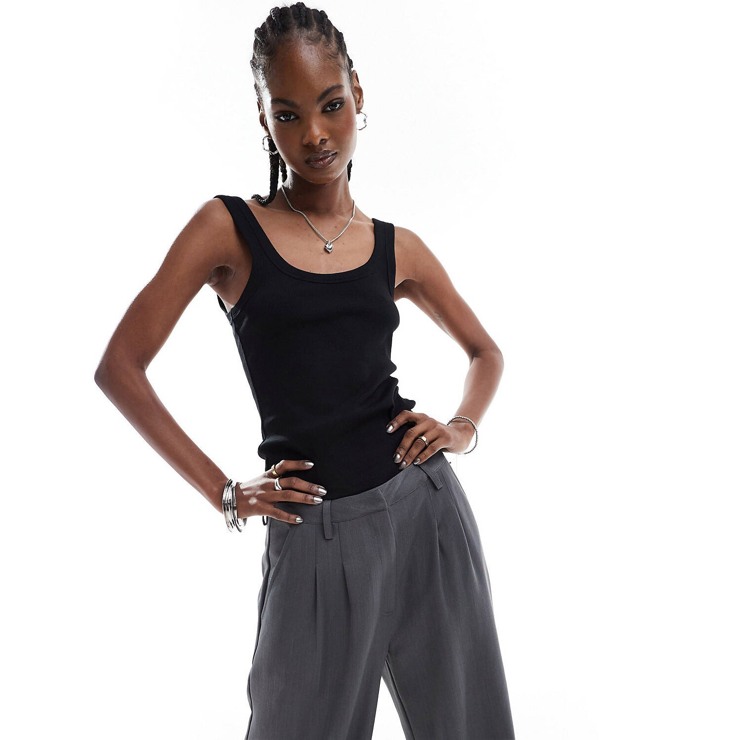 Майка Monki Ribbed Fitted With Scoop Neck, черный
Майка Monki Ribbed Fitted With Scoop Neck, черный