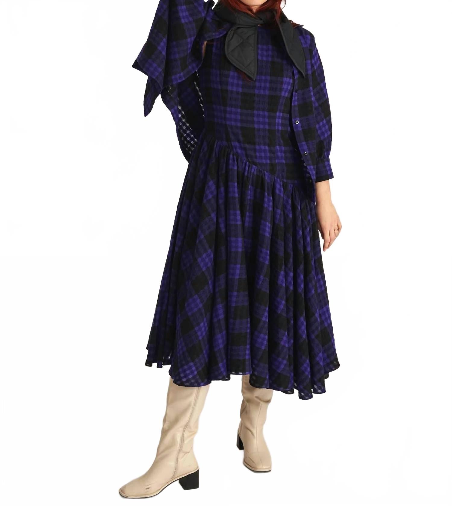 Юна Платье в сине-черном цвете Mii Collection
Юна Платье в сине-черном цвете Mii Collection