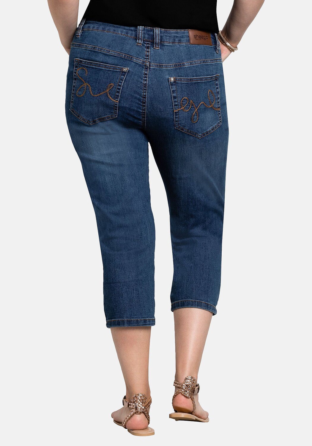 Джинсы-капри с эффектами поношенности sheego, цвет Blue Denim
Джинсы-капри с эффектами поношенности sheego, цвет Blue Denim